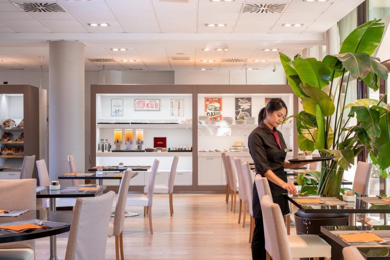 Aemilia Hotel Bologna Esterno foto