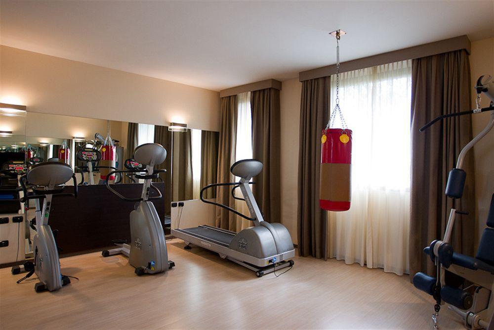 Aemilia Hotel Bologna Esterno foto