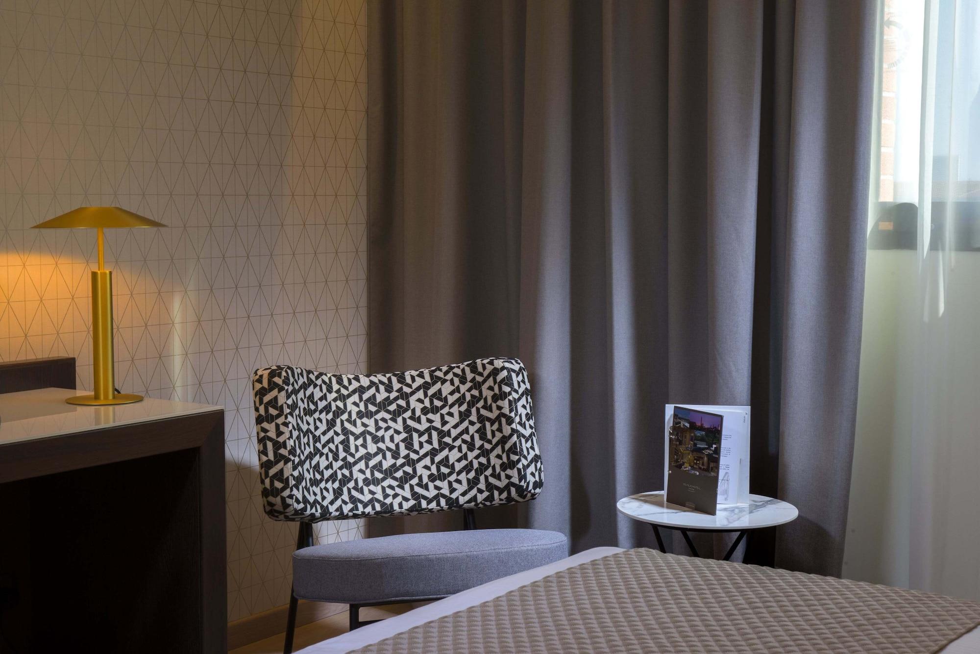 Aemilia Hotel Bologna Esterno foto