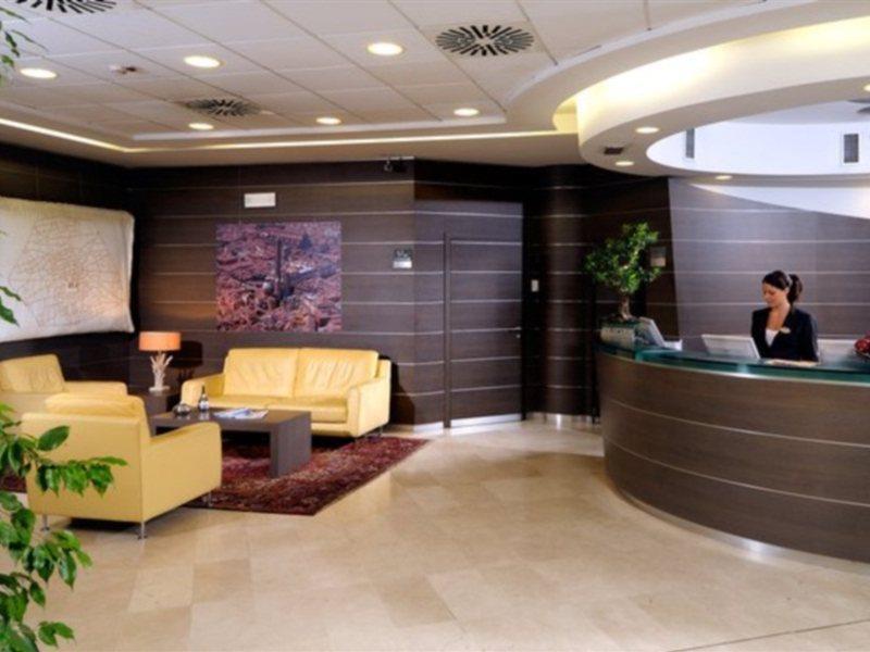 Aemilia Hotel Bologna Esterno foto
